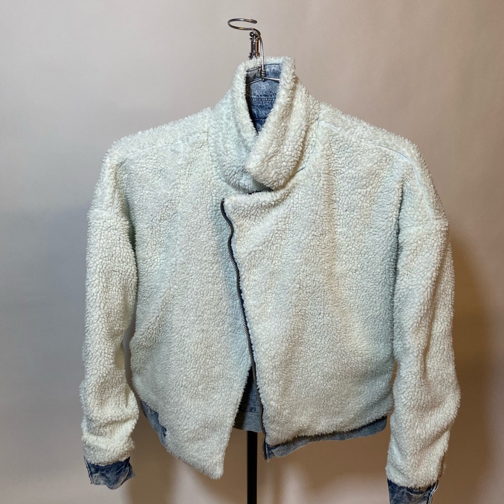 Denim jacket - Picture 4 of 11